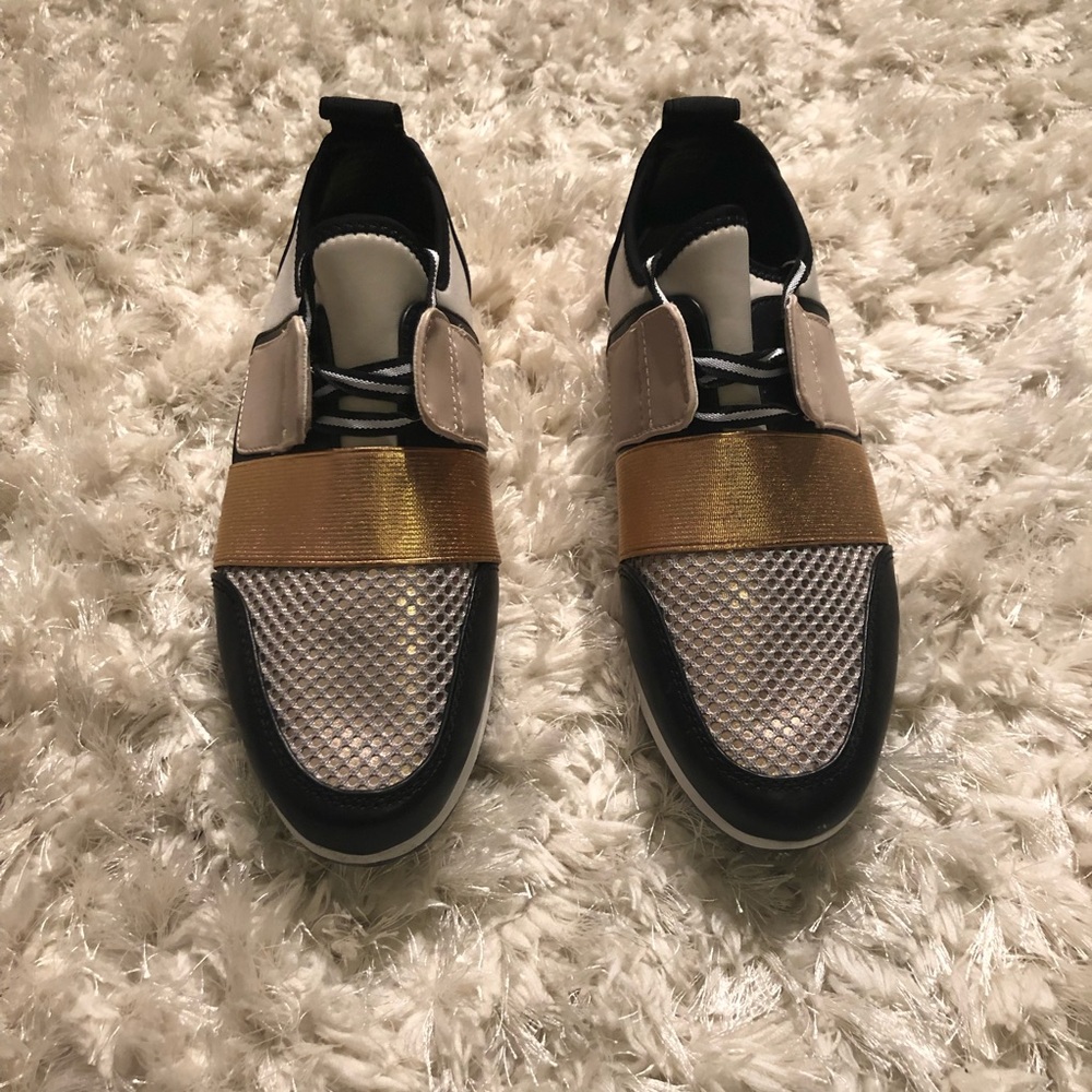 Mossimo sneakers. Never worn